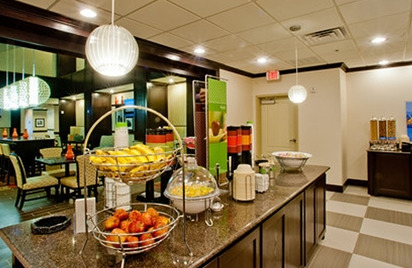Hotel Hampton & Denison