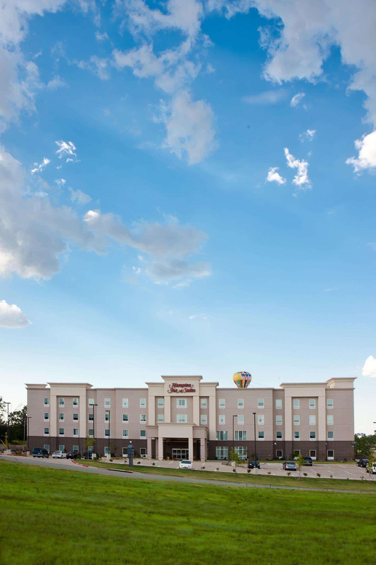Hampton Inn&suites 3*