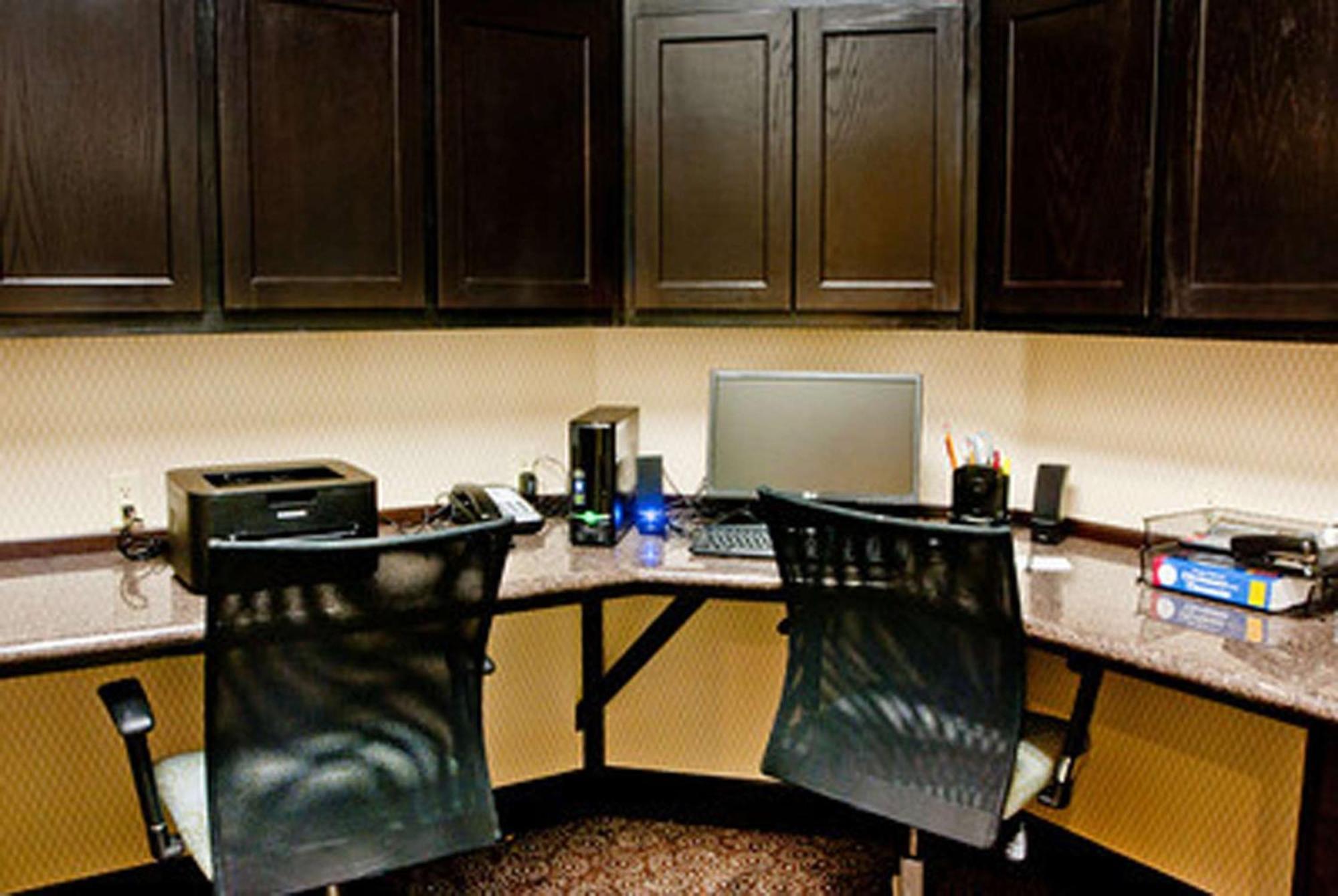 Hampton Inn&suites
