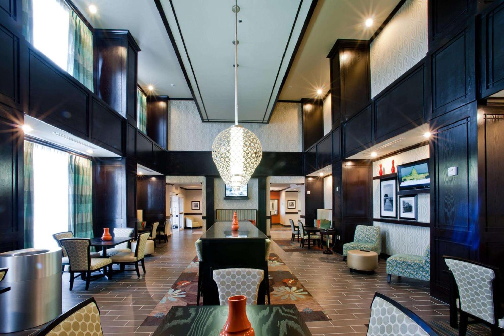 Hampton Inn&suites Hotel