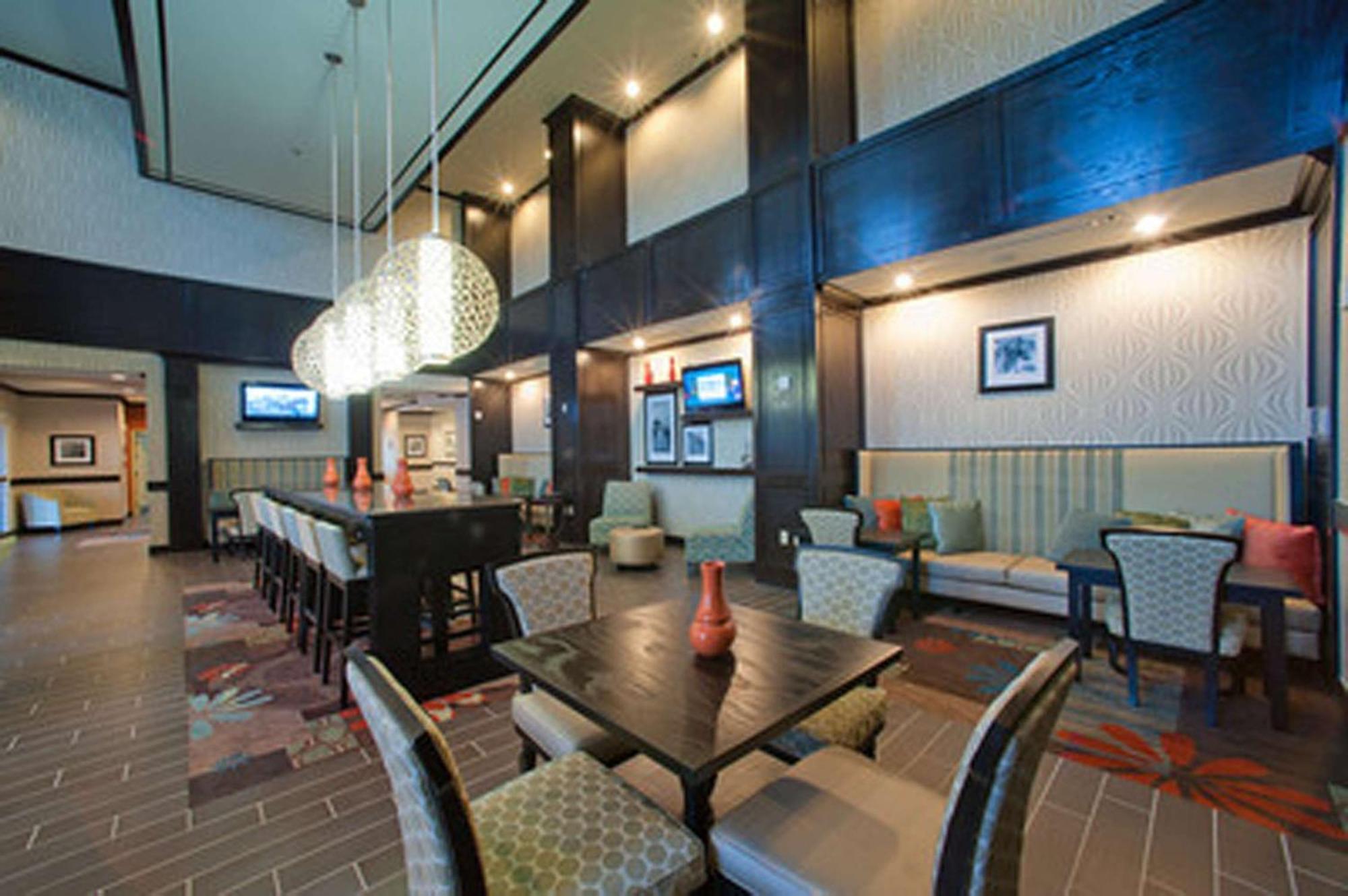 Hampton Inn&suites 3*