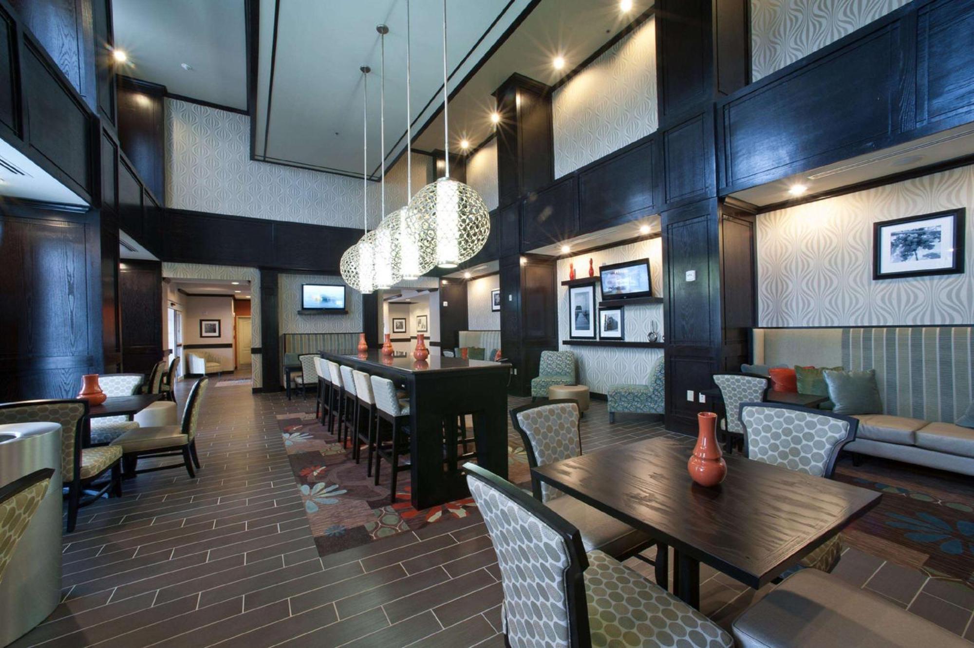 Hampton Inn&suites Hotel